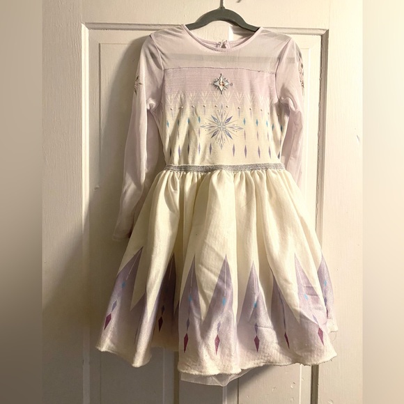 Frozen 2 Elsa dress size 7/8 - Picture 1 of 2